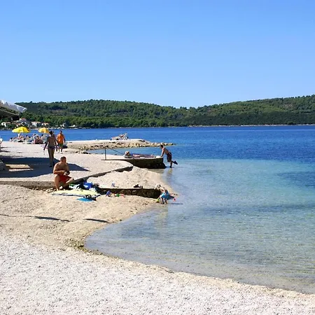 By The Sea - 13167 Τρογκίρ