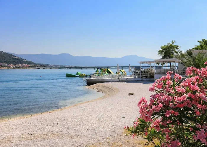 Appartement By The Sea - 13167 *